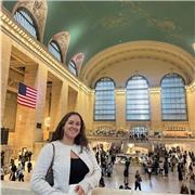 Profesora de inglés apta para niveles desde A1 hasta B1. Soy una persona muy alegre y paciente con ganas de enseñar!